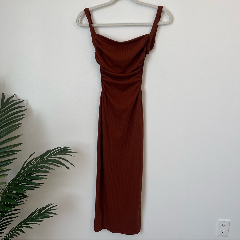 Body con midi backless design